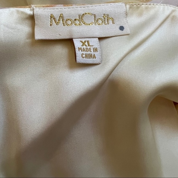 ModCloth Ruffled Flowy Camisole Size XL - Picture 6 of 6